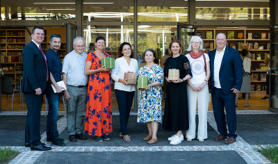 Das große Anlesen zur Eröffnung © Christa Strobl Das große Anlesen zur Eröffnung © Christa Strobl