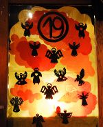 Advent-Fenster Nr. 19 nach einem Entwurf der 1b der Neuen Mittelschule 